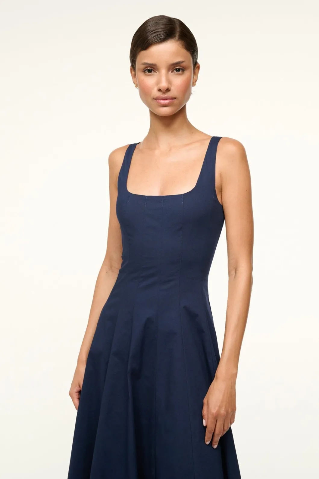 staud__wells_dress_navy_2.webp STAUD | WELLS DRESS< Midi Dresses | Dresses