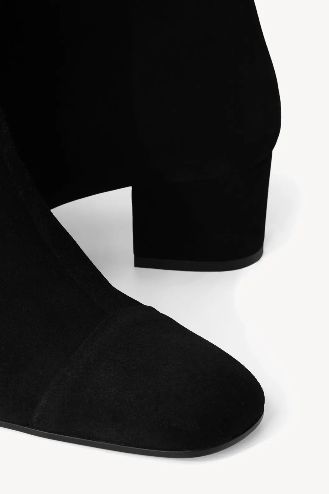 staud_aimee_short_boot_black_suede_6.webp STAUD AIMEE SHORT BOOT BLACK SUEDE< Boots