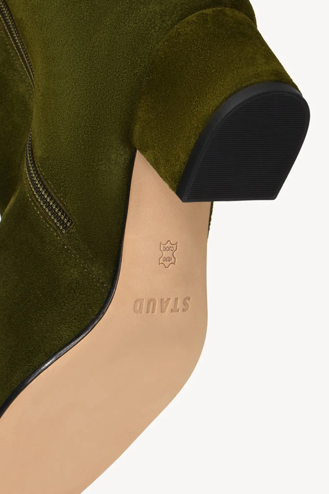 staud_aimee_short_boot_olive_suede_5.webp STAUD AIMEE SHORT BOOT OLIVE SUEDE< Boots