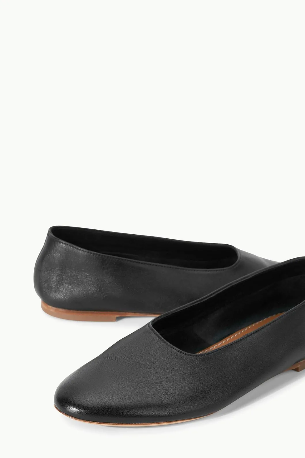 staud_alba_ballet_flat_black_5.webp STAUD ALBA BALLET FLAT< Mules & Flats