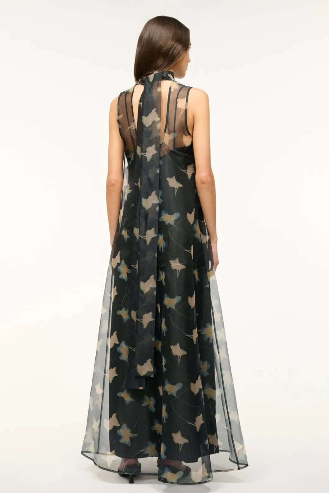 staud_albee_dress_botanical_shadows_3.webp STAUD ALBEE DRESS BOTANICAL SHADOWS< The Evening Edit | Maxi Dresses