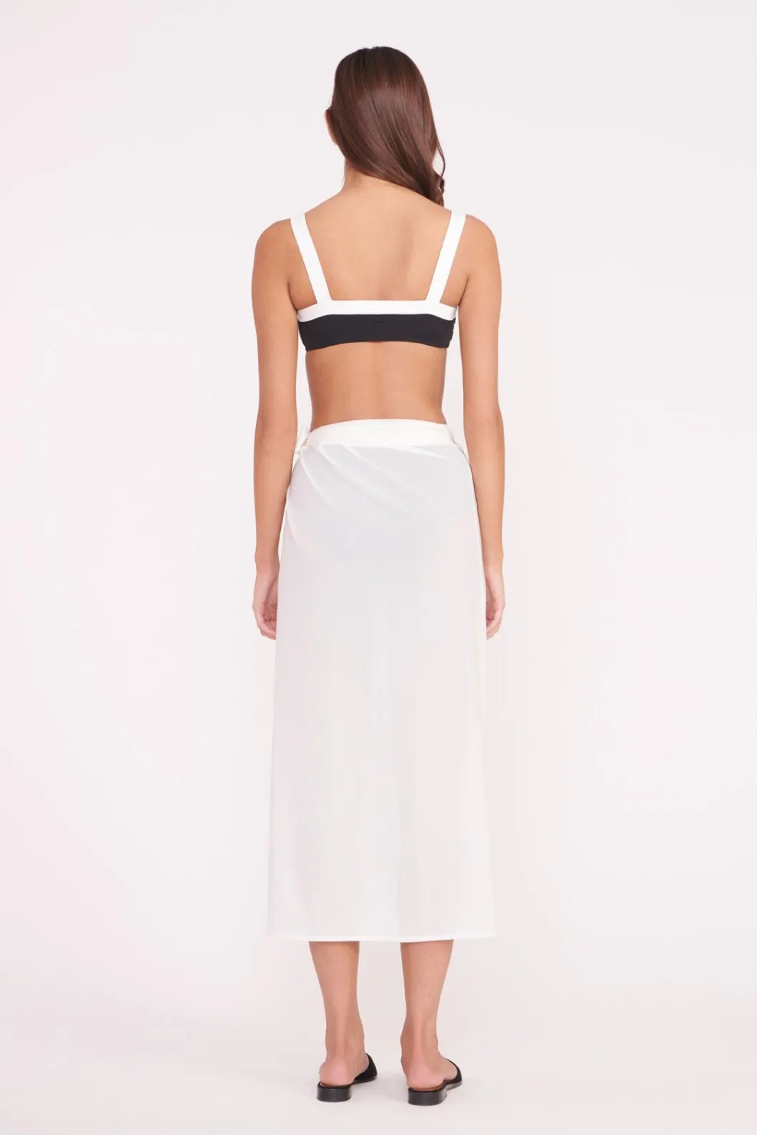 staud_angelica_wrap_skirt_white_2.webp STAUD ANGELICA WRAP SKIRT< Swim | Cover-ups