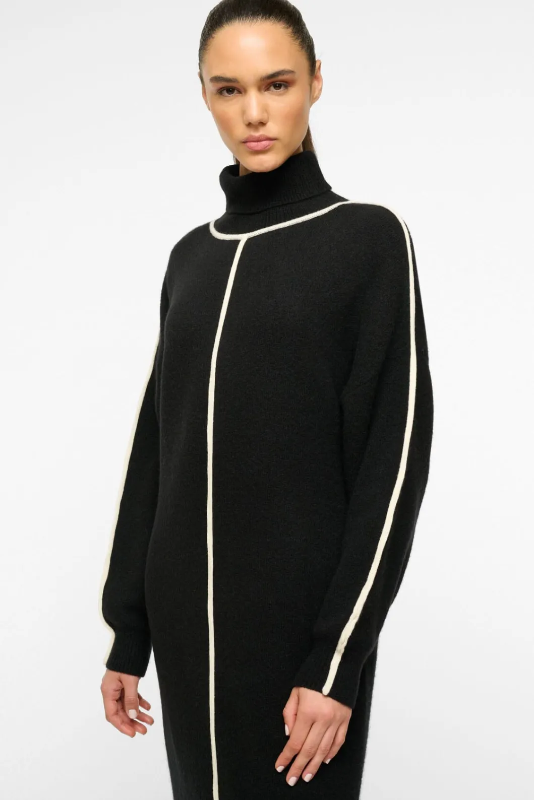 staud_apres_dress_black_ivory_5.webp STAUD APRES DRESS BLACK IVORY< Knit Dresses | Midi Dresses