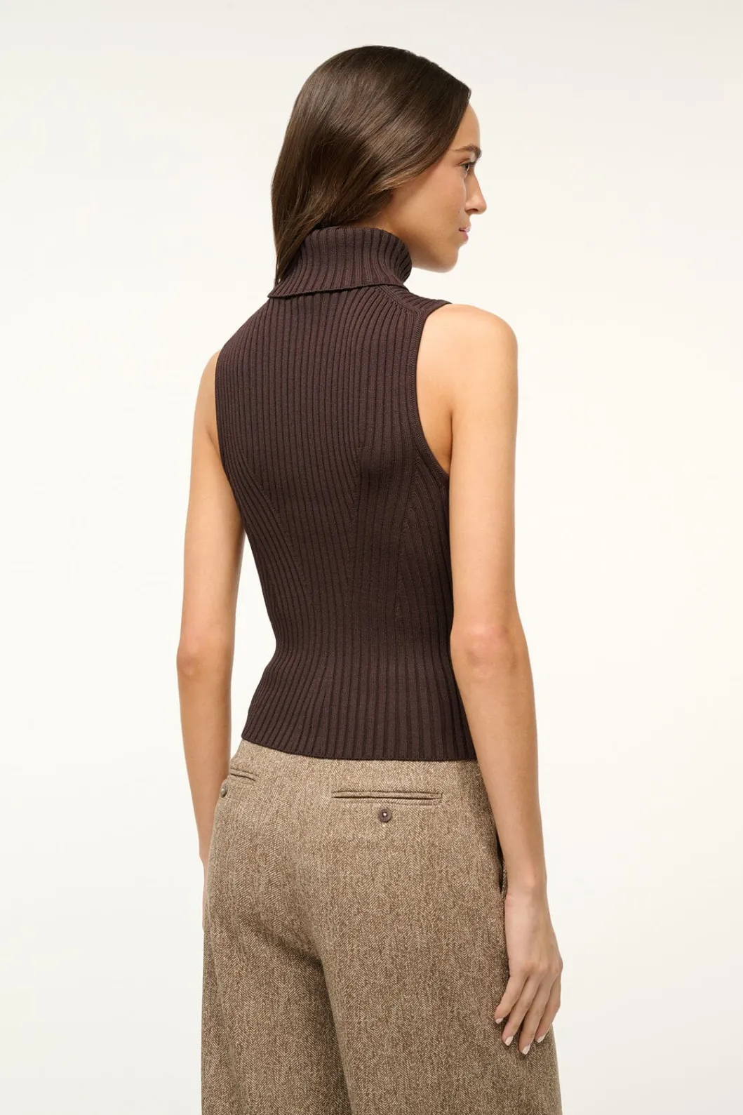 staud_callum_top_earth_2.webp STAUD CALLUM TOP< Tops