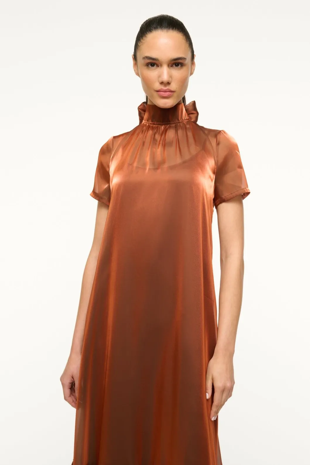 staud_calluna_dress_iridescent_cacao_2.webp STAUD CALLUNA DRESS IRIDESCENT CACAO< The Evening Edit | Maxi Dresses