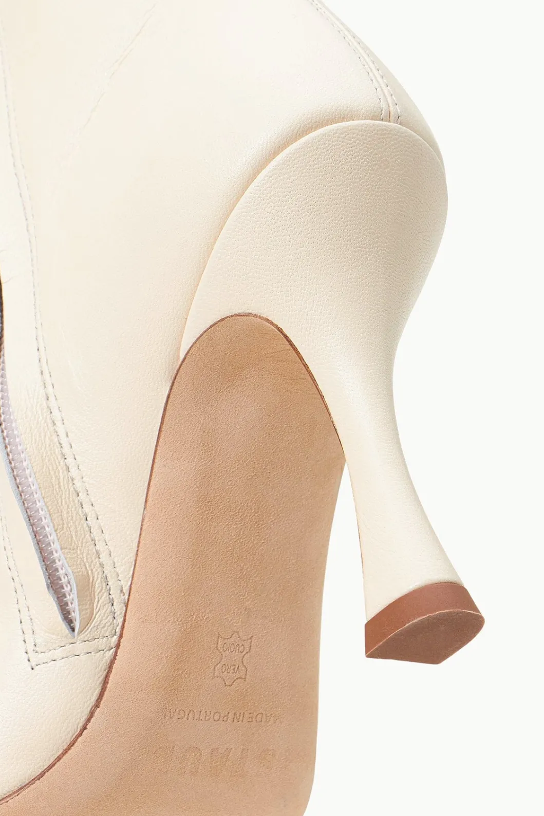 staud_cami_boot_cream_5.webp STAUD CAMI BOOT< Boots