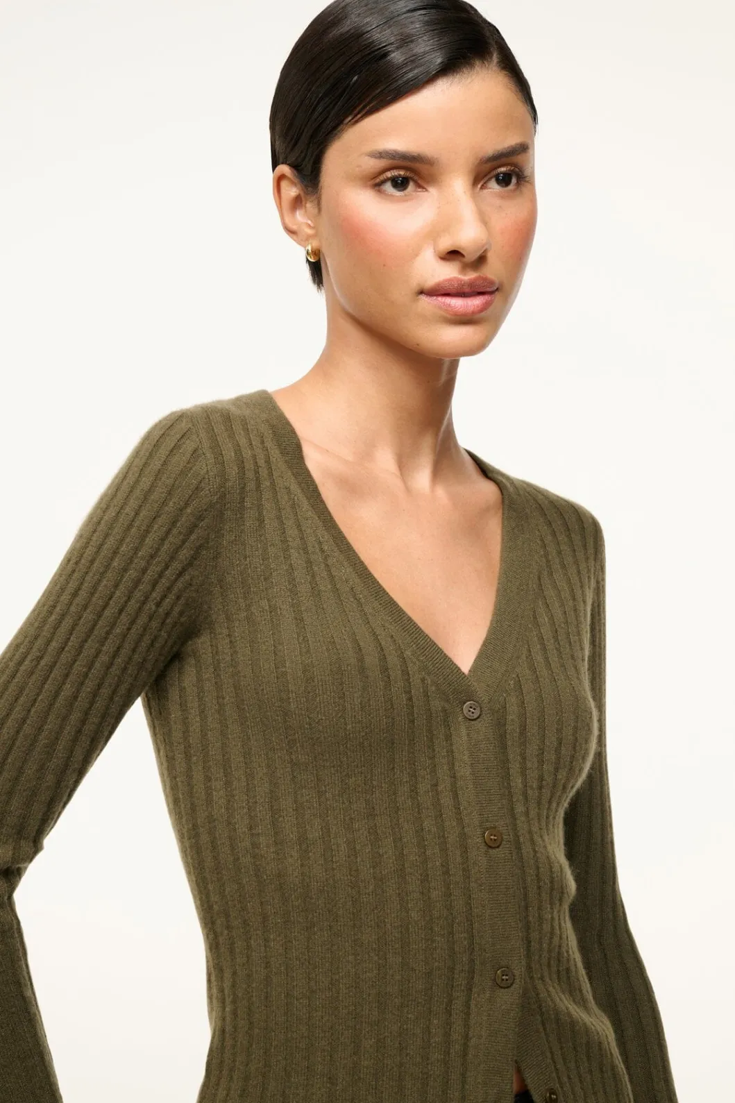 staud_cargo_cashmere_sweater_dark_olive_4.webp STAUD CARGO CASHMERE SWEATER DARK OLIVE< Sweaters