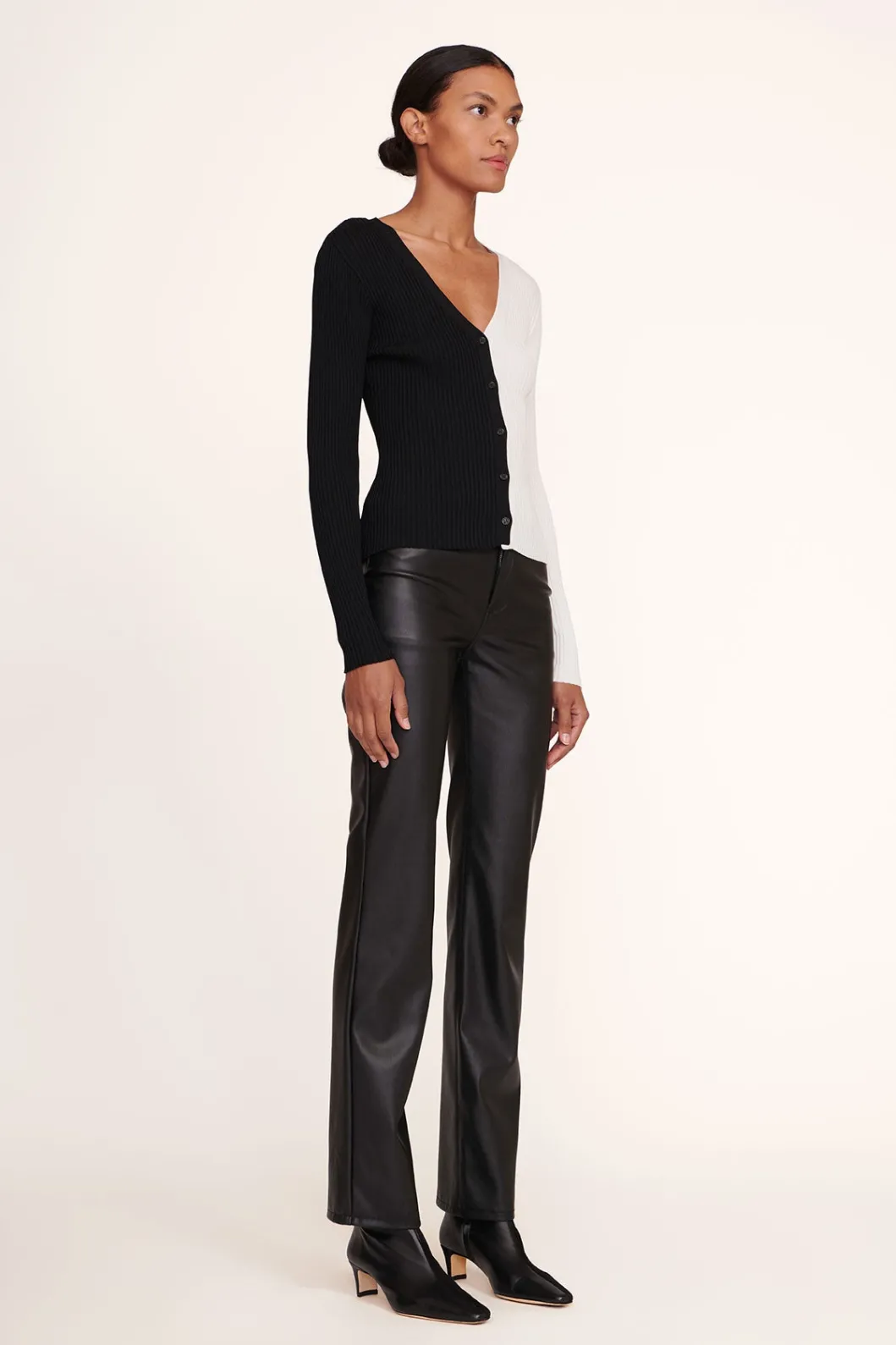 staud_cargo_sweater__black_white_2.webp STAUD CARGO SWEATER | BLACK WHITE< Sweaters