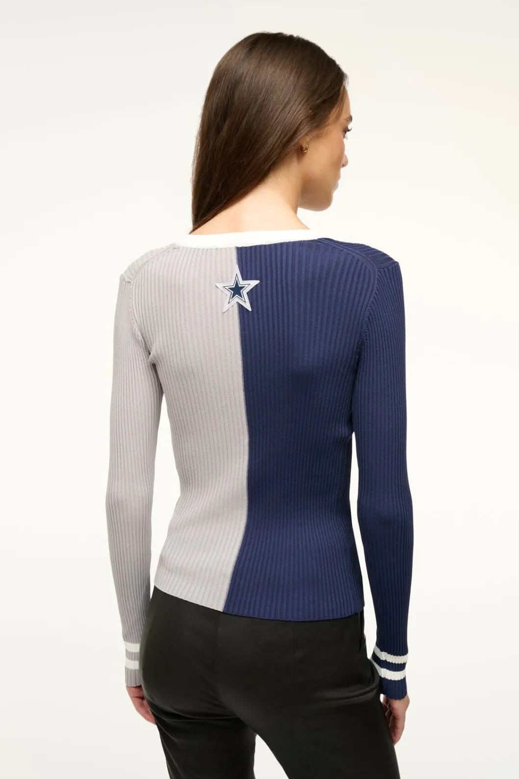 staud_cargo_sweater_x_nfl_cowboys_2.webp STAUD CARGO SWEATER X NFL< Tops