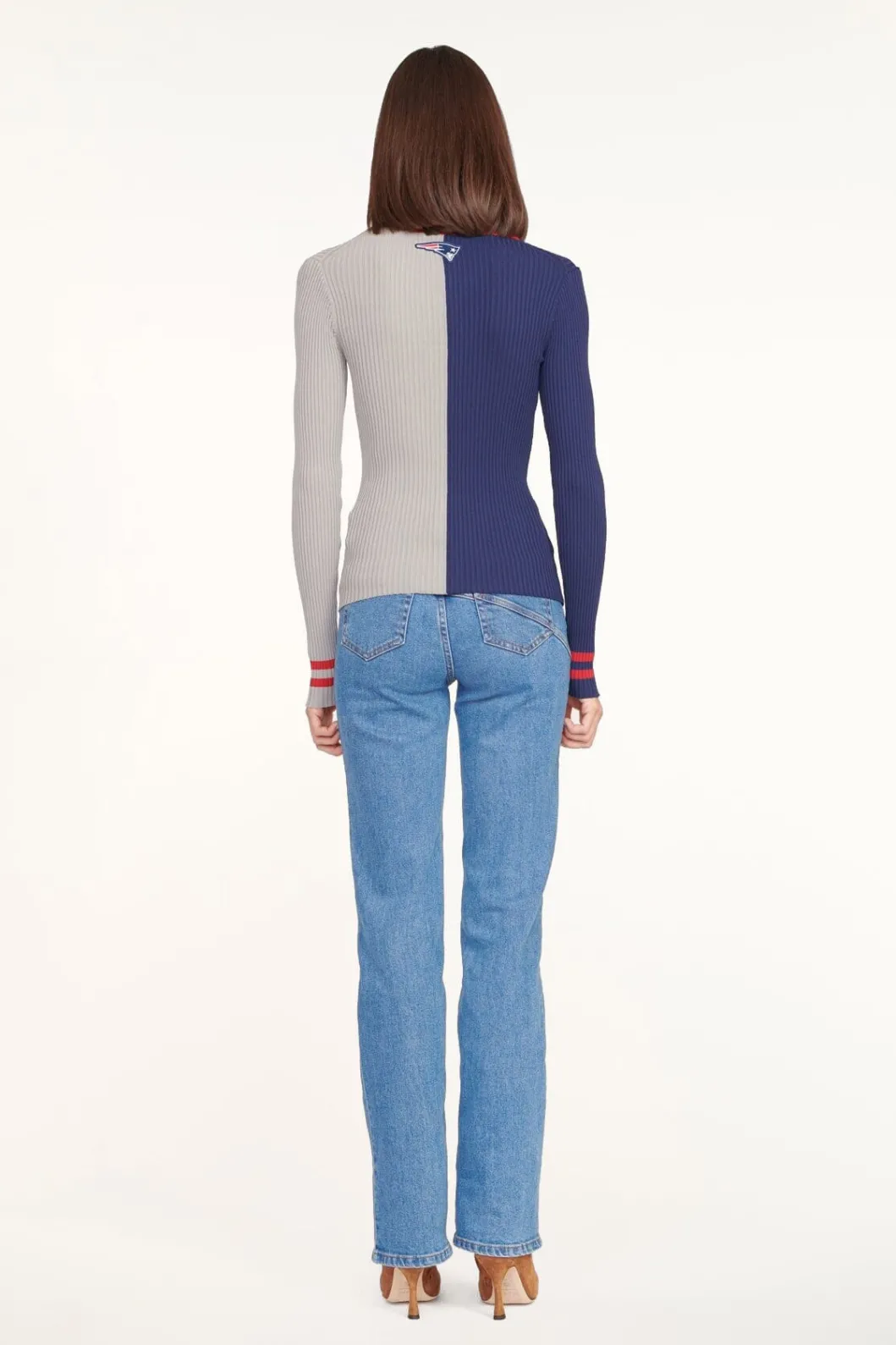 staud_cargo_sweater_x_nfl_patriots_3.webp STAUD CARGO SWEATER X NFL< Tops