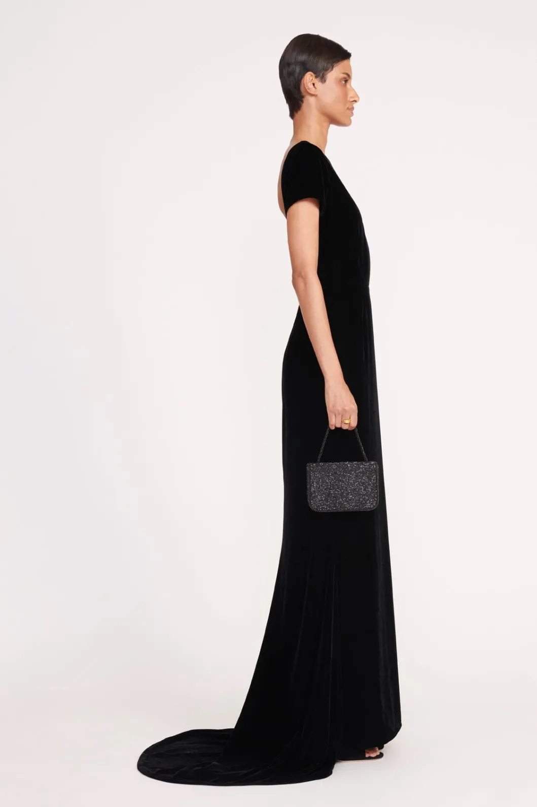 staud_carmen_beaded_box_bag_black_4.webp STAUD CARMEN BEADED BOX BAG< The Evening Edit | Clutches & Handhelds