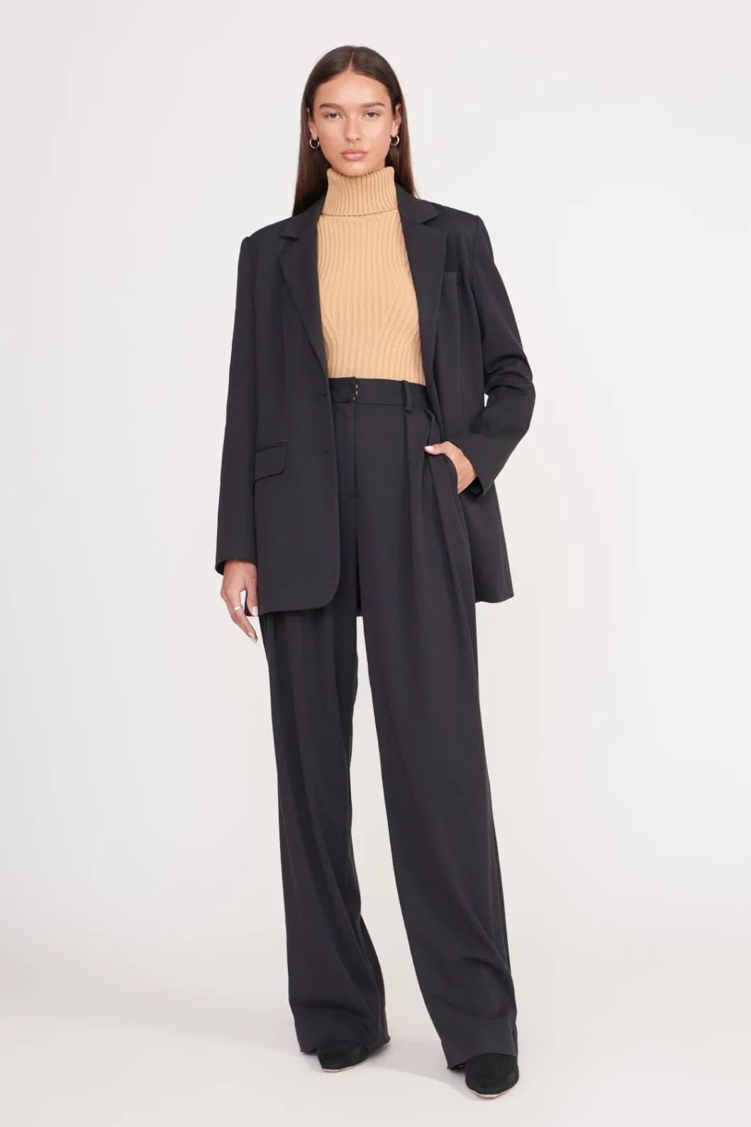 staud_city_blazer_black_3.webp STAUD CITY BLAZER< Outerwear & Jackets