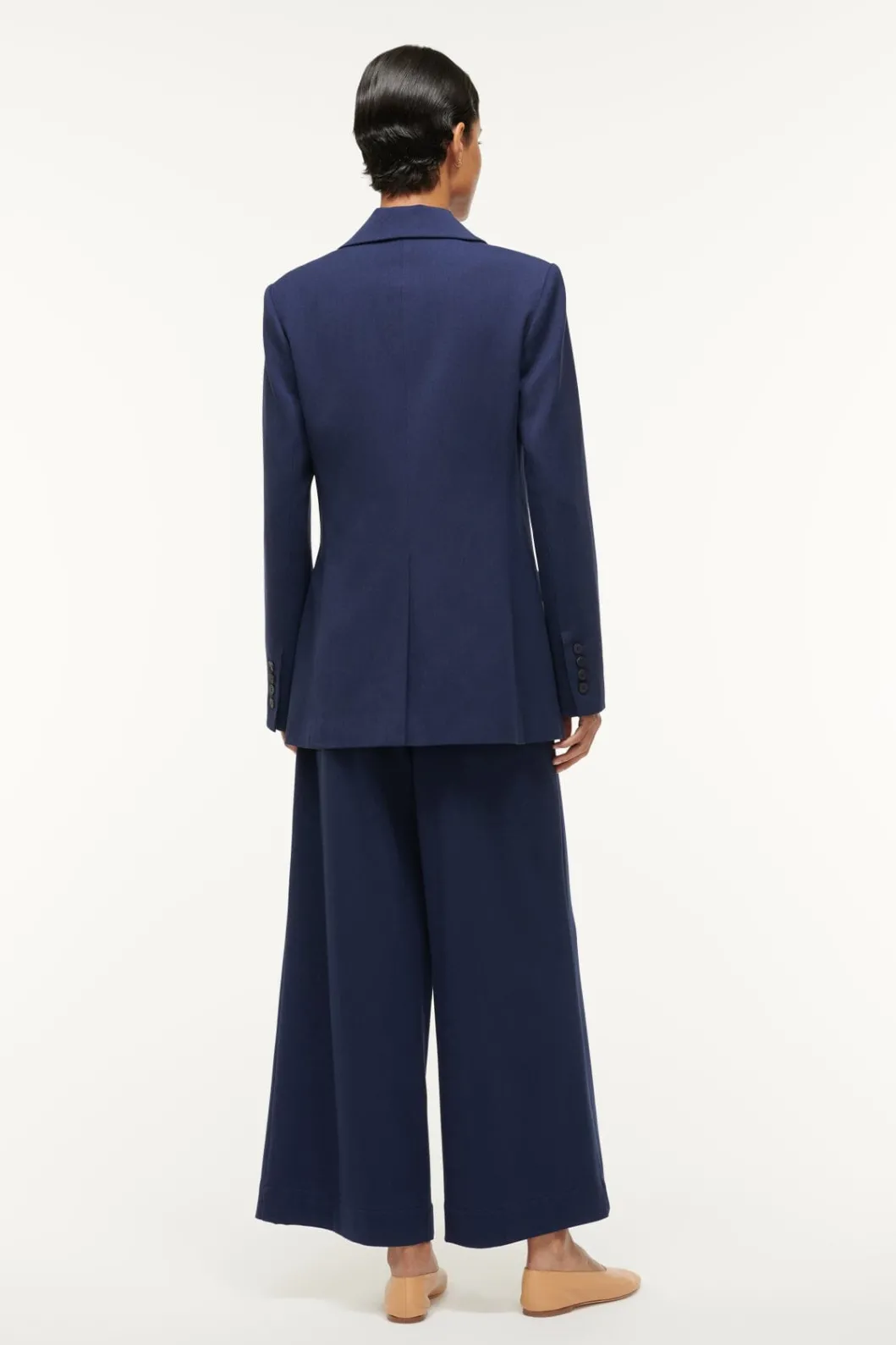 staud_city_blazer_navy_3.webp STAUD CITY BLAZER< The Evening Edit