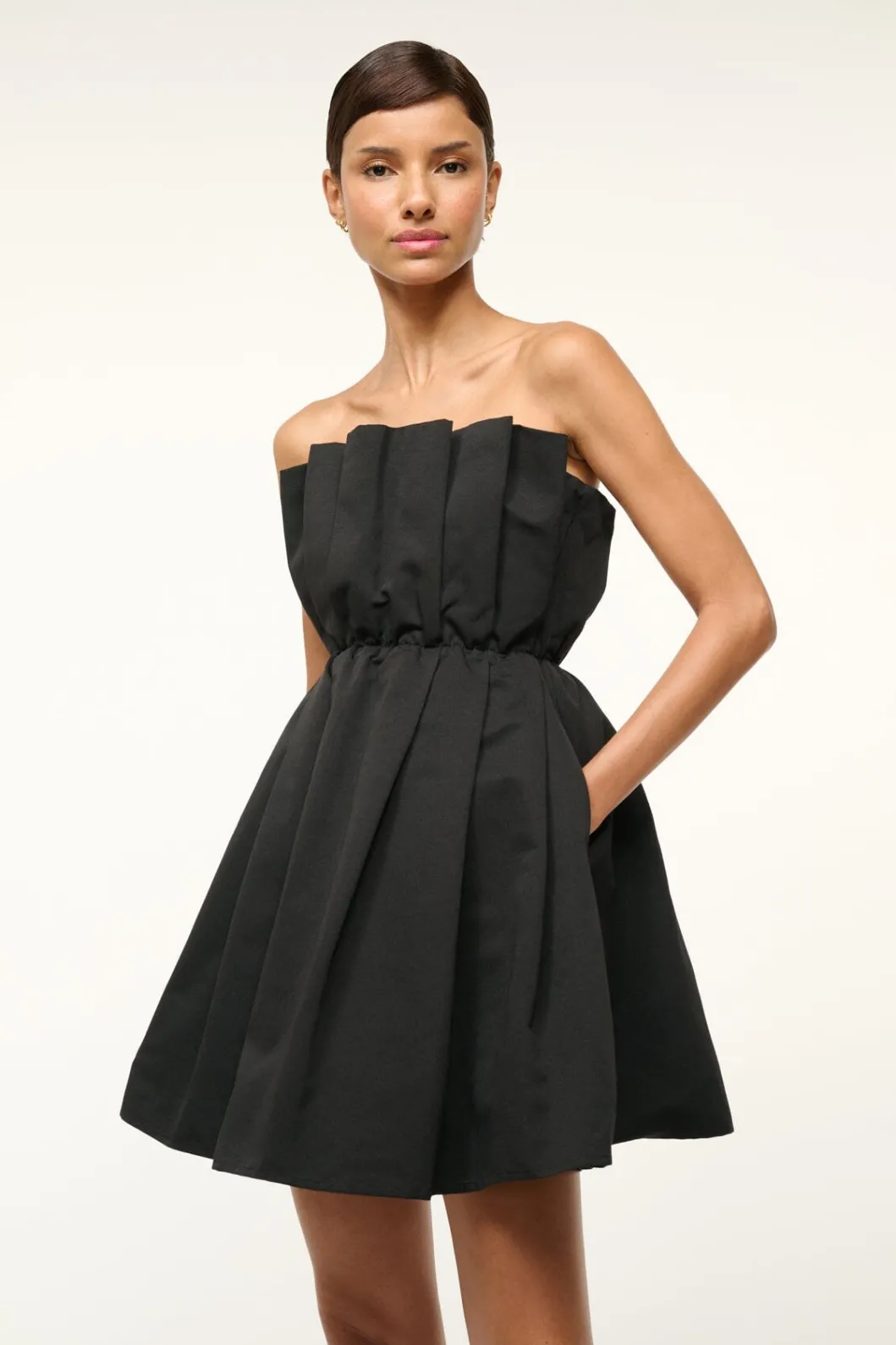 staud_cordelia_dress_black_3.webp STAUD CORDELIA DRESS< The Evening Edit