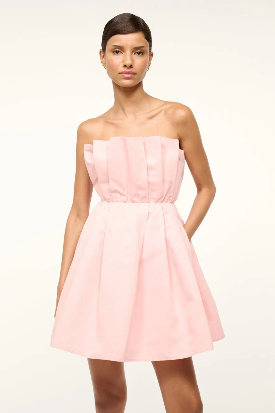 staud_cordelia_dress_powder_pink_2.webp STAUD CORDELIA DRESS POWDER PINK< The Evening Edit