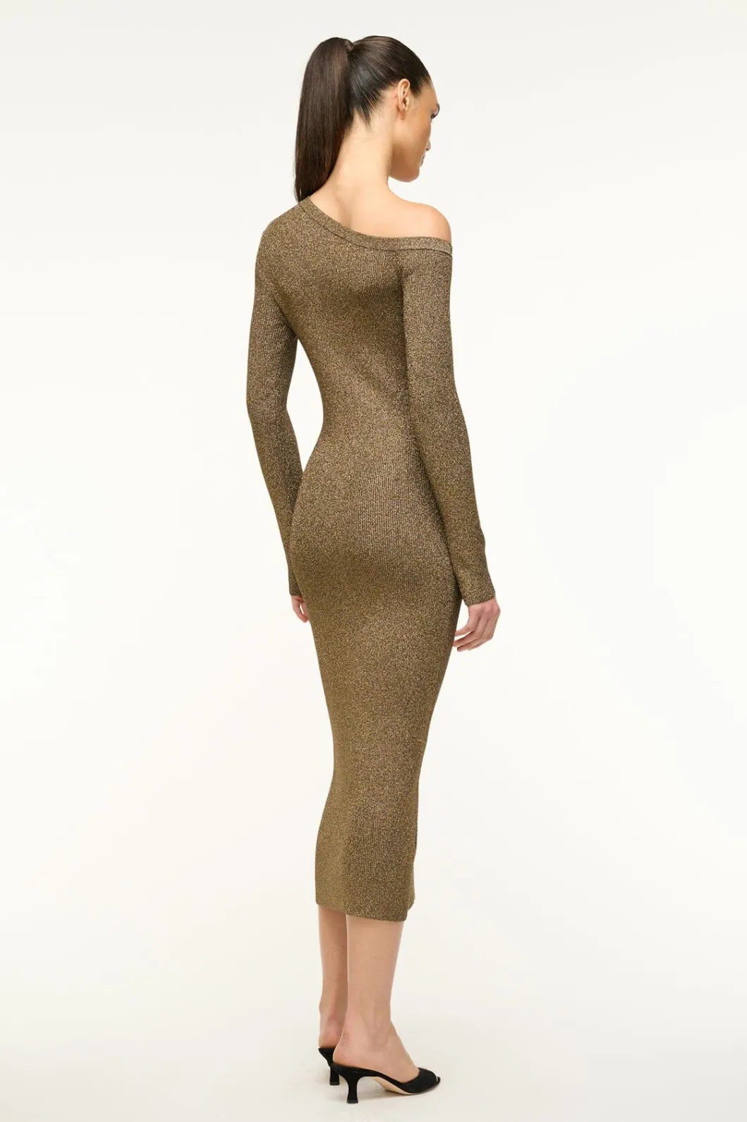 staud_craftsman_sweater_dress_metallic_gold_3.webp STAUD CRAFTSMAN SWEATER DRESS METALLIC GOLD< Dresses | Knit Dresses