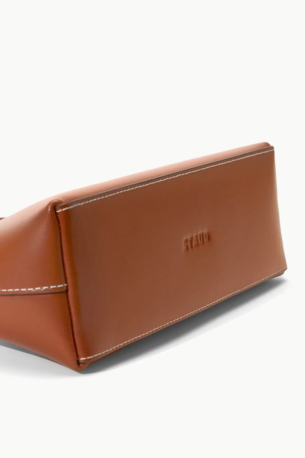 staud_custom_kaia_shoulder_bag__tan_6.webp STAUD CUSTOM KAIA SHOULDER BAG | < Custom Handbags | Custom Handbags