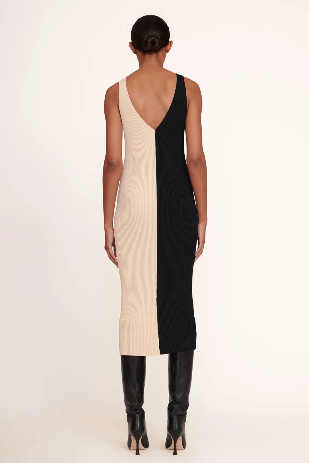 staud_dana_dress_buff_black_2.webp STAUD DANA DRESS BUFF BLACK< Knit Dresses | Midi Dresses