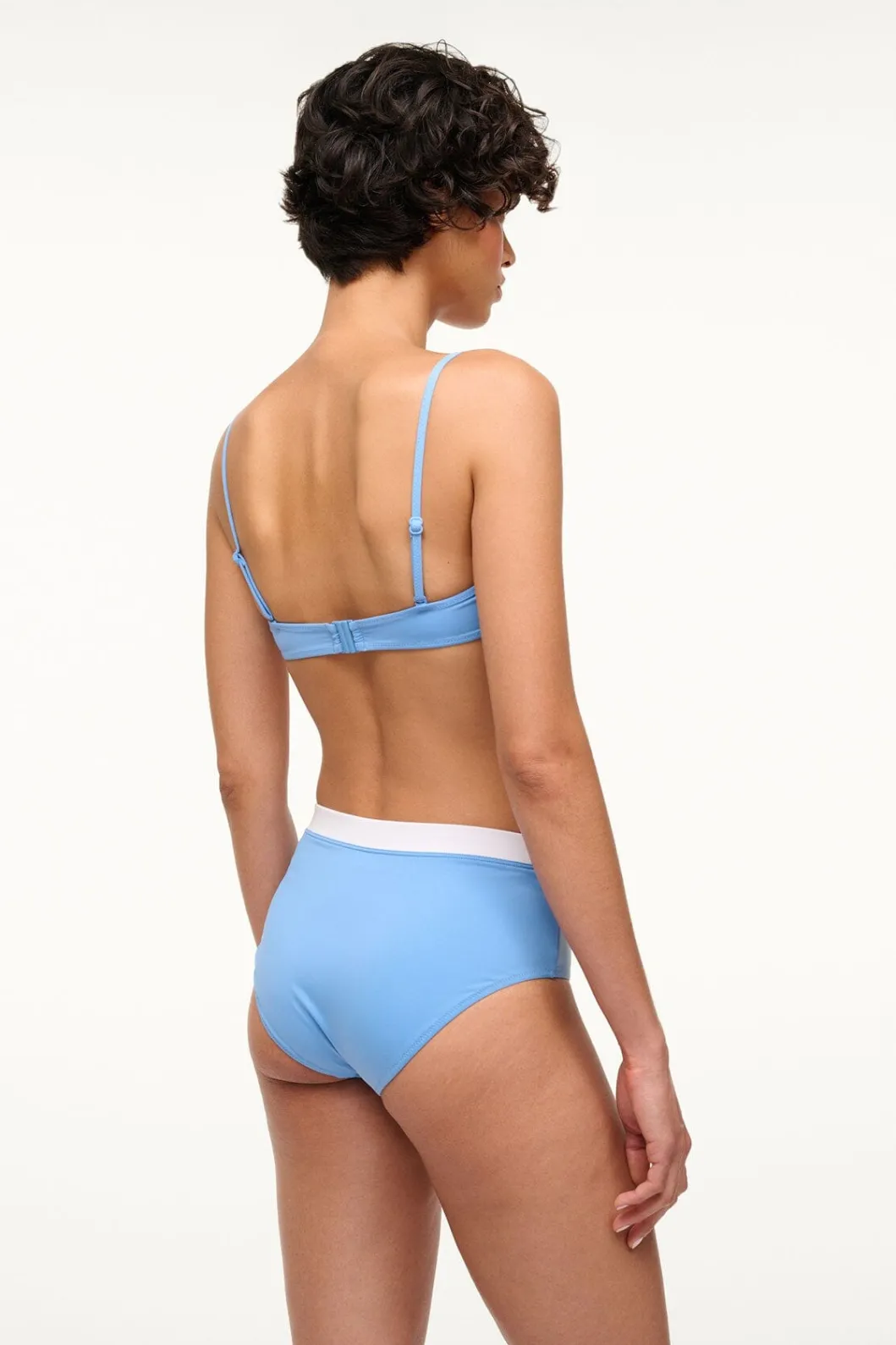 staud_devon_high_rise_bikini_bottom_azure_white_2.webp STAUD DEVON HIGH RISE BIKINI BOTTOM AZURE WHITE< Swim