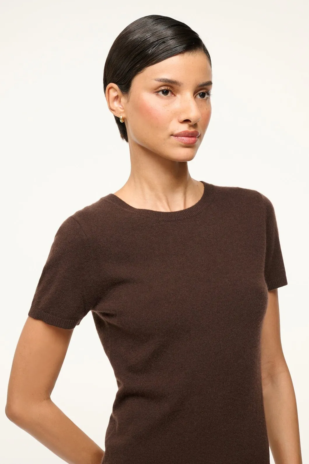 staud_easy_cashmere_tee_dark_chocolate_4.webp STAUD EASY CASHMERE TEE DARK CHOCOLATE< Tops