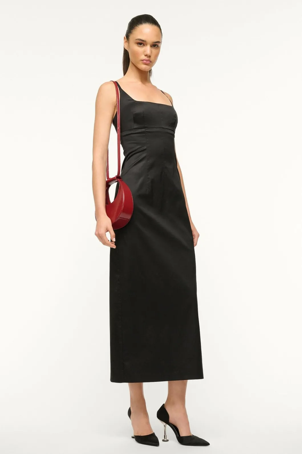 staud_goodnight_moon_pinot_5.webp STAUD GOODNIGHT MOON< The Evening Edit | Clutches & Handhelds