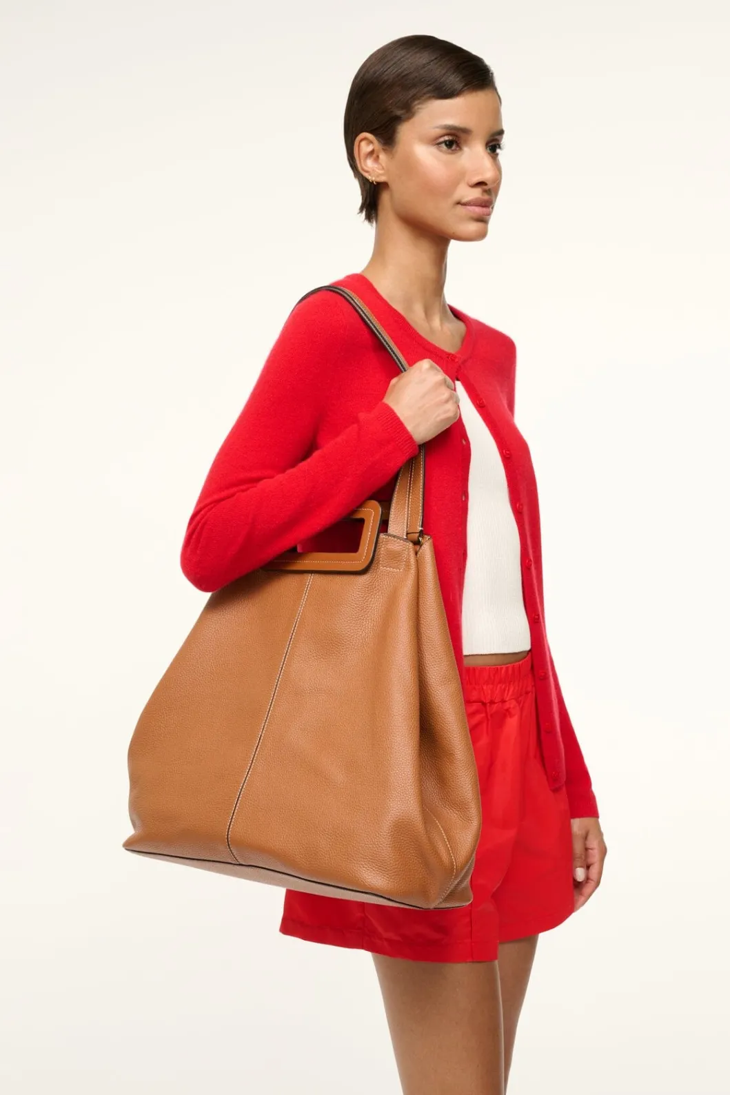 staud_grande_tote_bag_tan_6.webp STAUD GRANDE TOTE BAG< Totes | Carryalls
