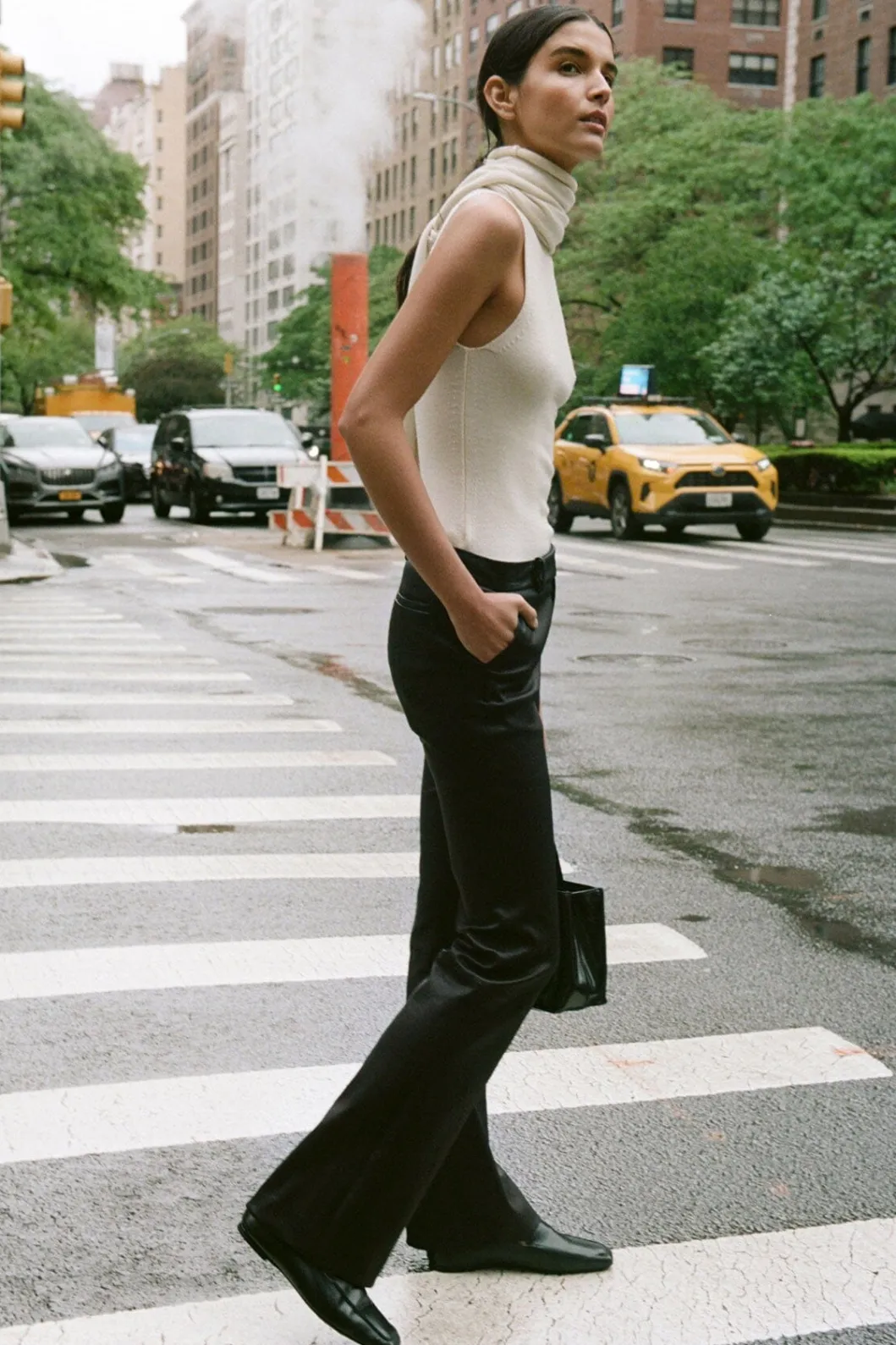 staud_hanover_pant_black_5.webp STAUD HANOVER PANT< Pants & Shorts