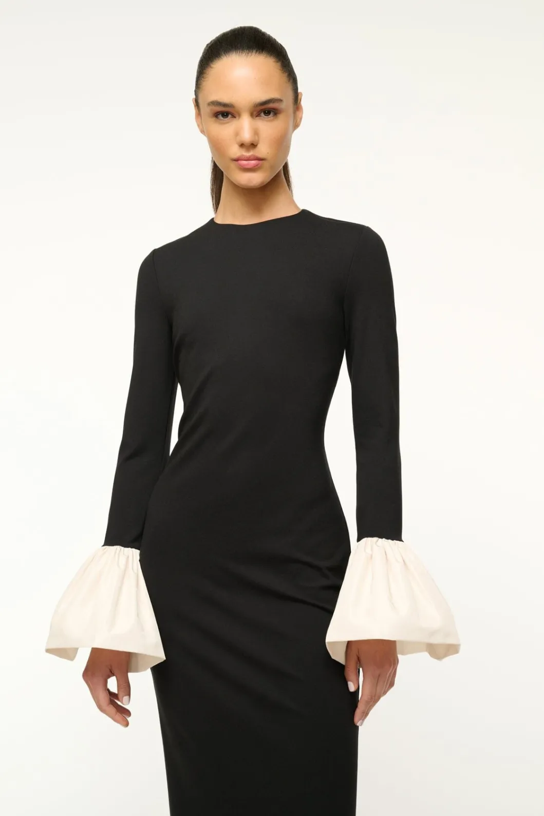 staud_hawthorne_maxi_dress_black_ivory_2.webp STAUD HAWTHORNE MAXI DRESS BLACK IVORY< The Evening Edit | Maxi Dresses
