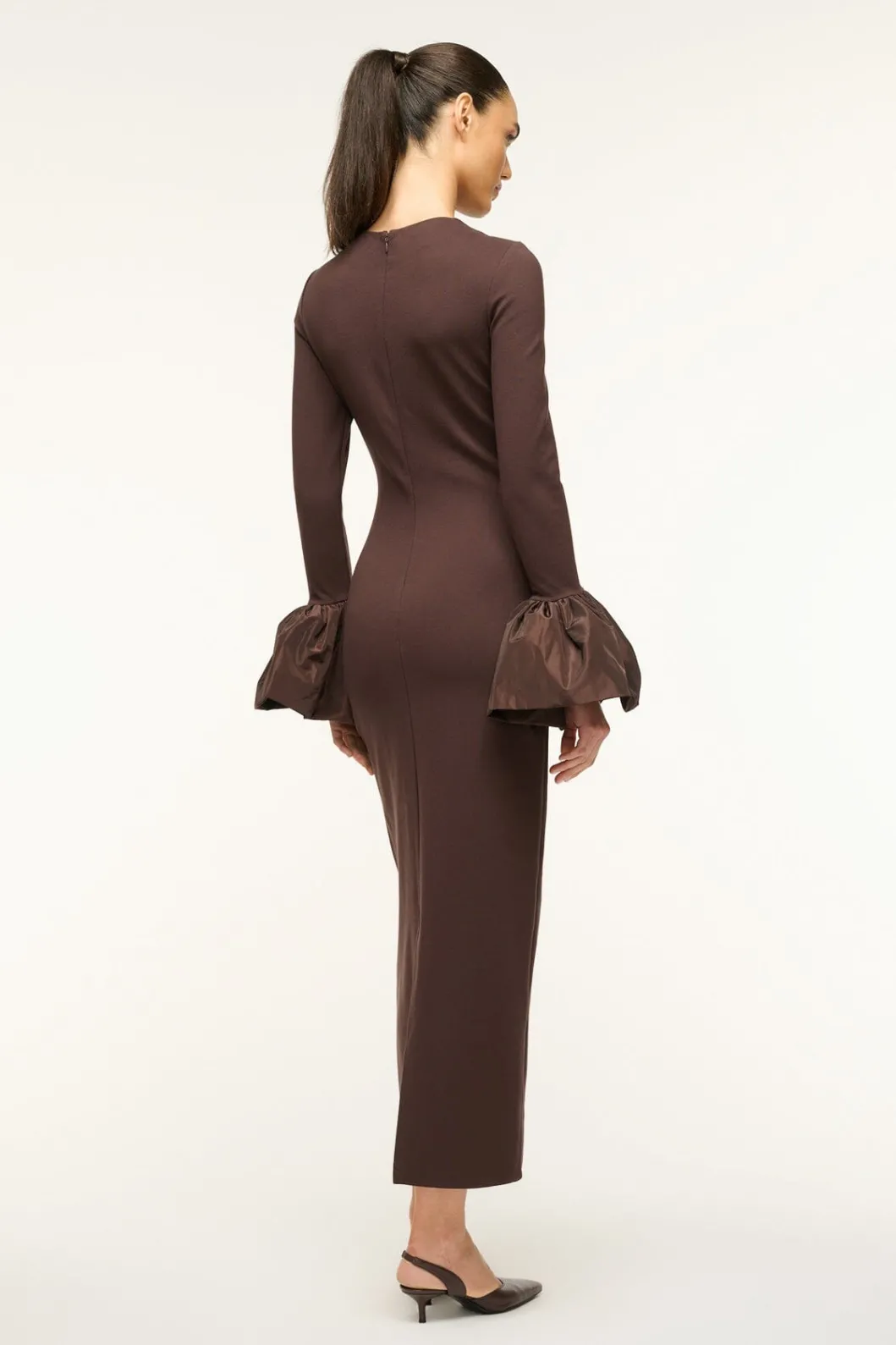 staud_hawthorne_maxi_dress_dark_chocolate_2.webp STAUD HAWTHORNE MAXI DRESS DARK CHOCOLATE< The Evening Edit | Maxi Dresses