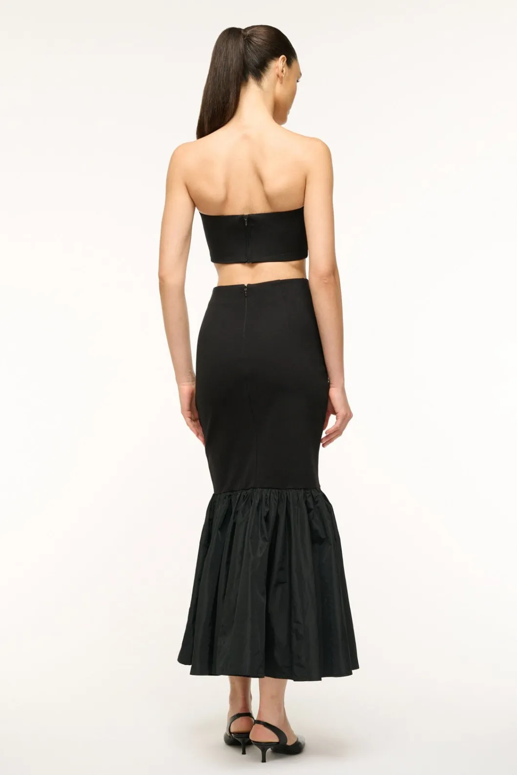 staud_hawthorne_skirt_black_2.webp STAUD HAWTHORNE SKIRT< Skirts | The Evening Edit