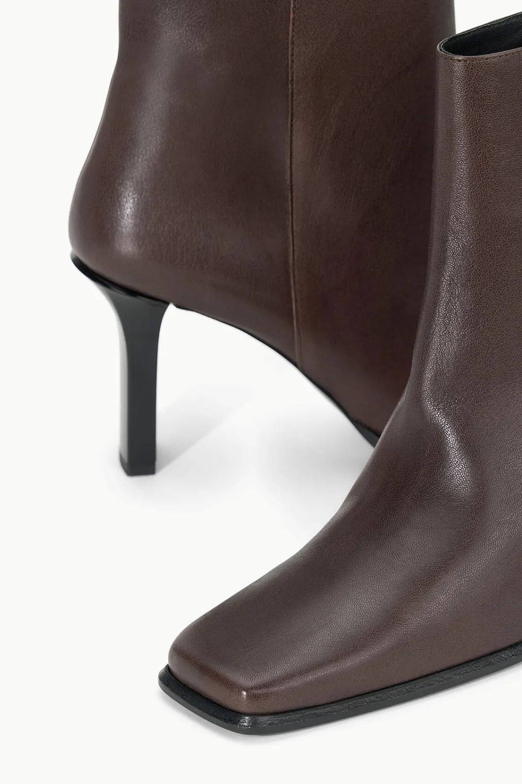 staud_hendrix_ankle_boot_espresso_6.webp STAUD HENDRIX ANKLE BOOT< Boots