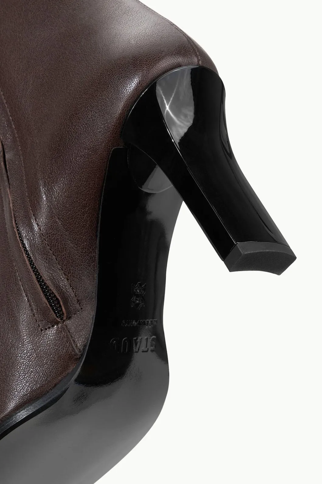 staud_hendrix_ankle_boot_espresso_7.webp STAUD HENDRIX ANKLE BOOT< Boots