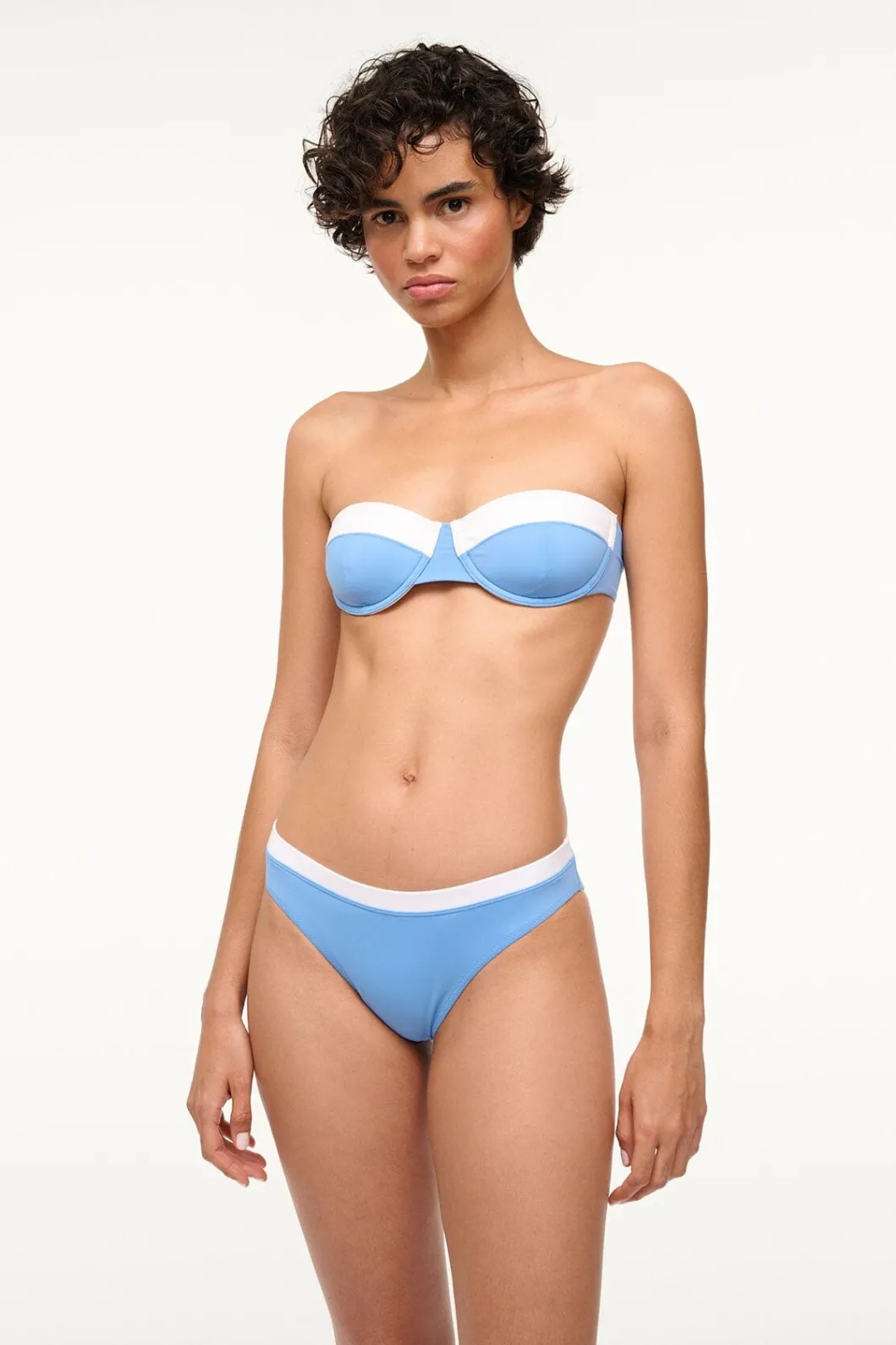 staud_jo_balconette_bikini_top_azure_white_3.webp STAUD JO BALCONETTE BIKINI TOP AZURE WHITE< Swim