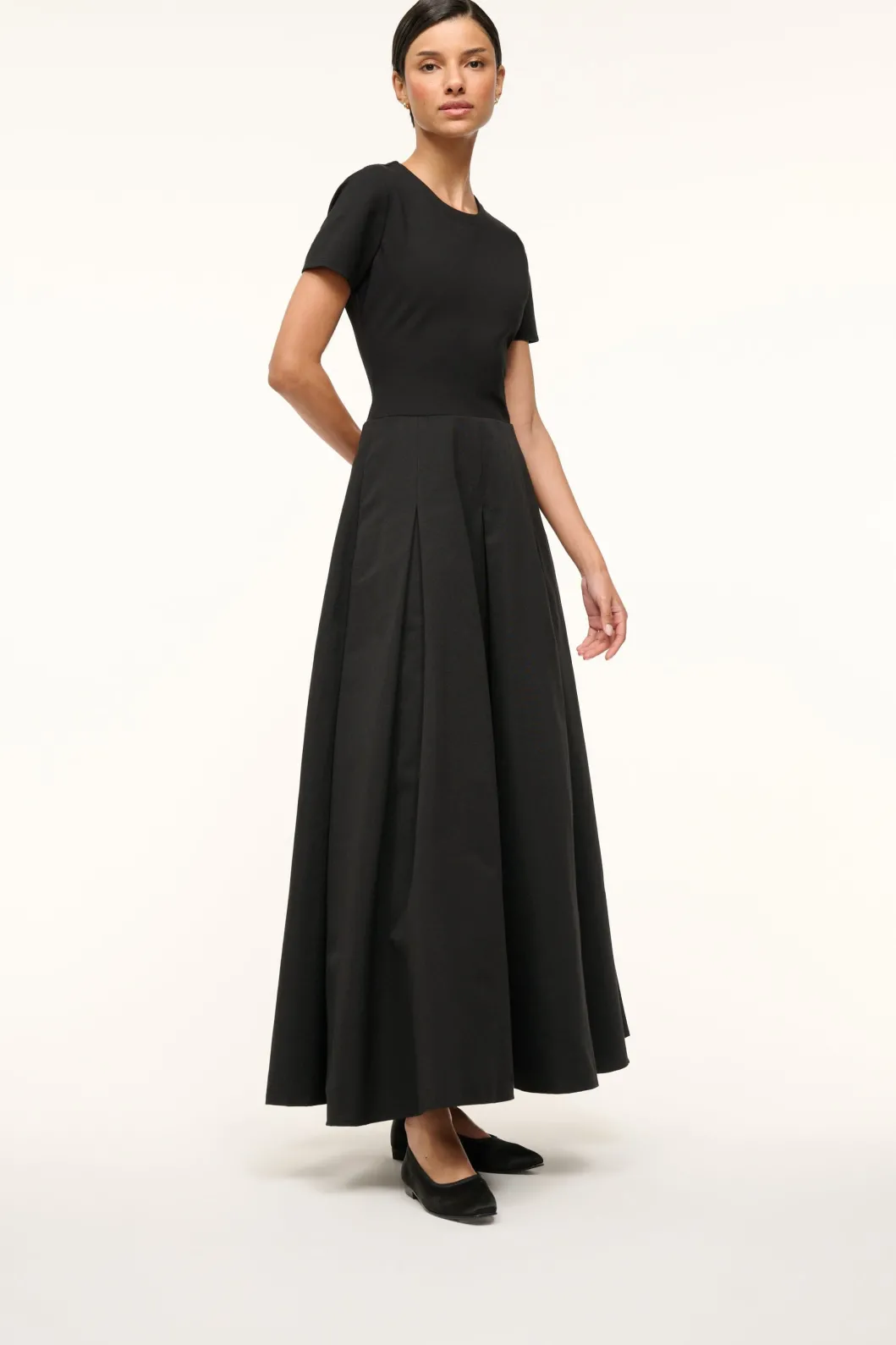 staud_keith_ballet_flat_black_3.webp STAUD KEITH BALLET FLAT< The Evening Edit | Mules & Flats