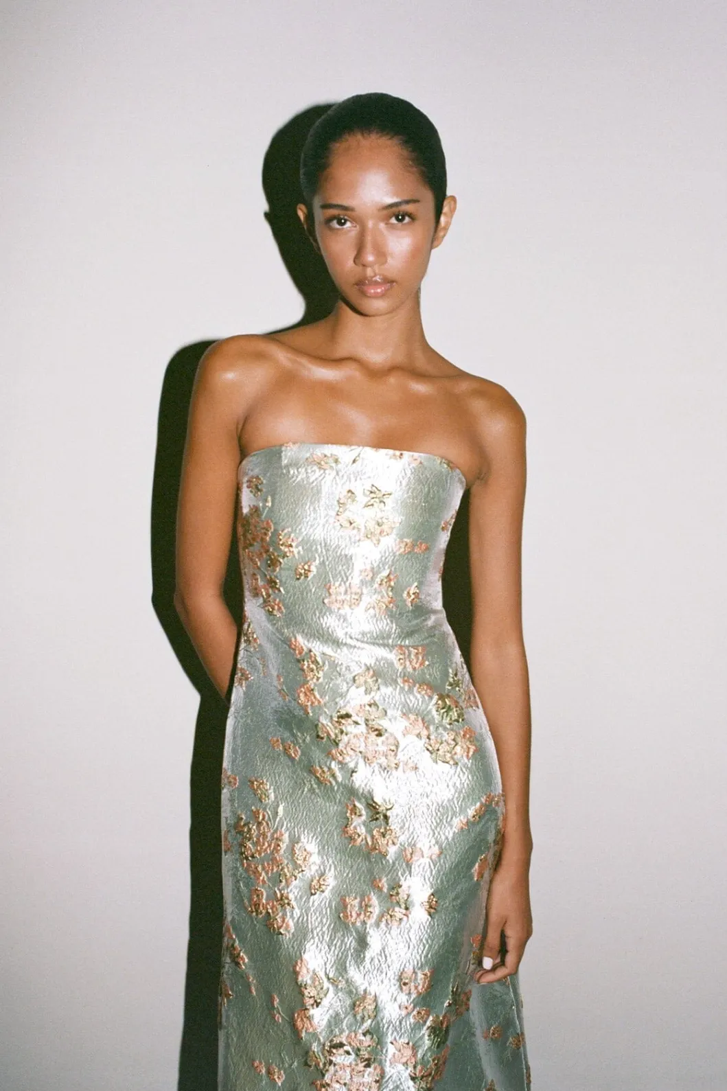staud_kennedy_dress_metallic_bloom_5.webp STAUD KENNEDY DRESS METALLIC BLOOM< Dresses | The Evening Edit