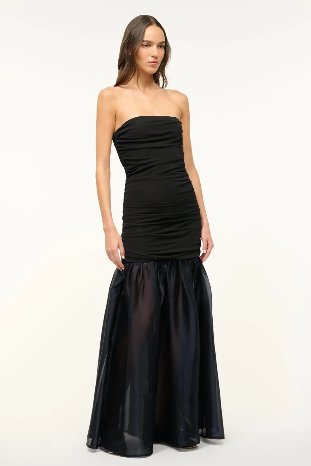 staud_liya_dress_black_navy_2.webp STAUD LIYA DRESS BLACK NAVY< The Evening Edit