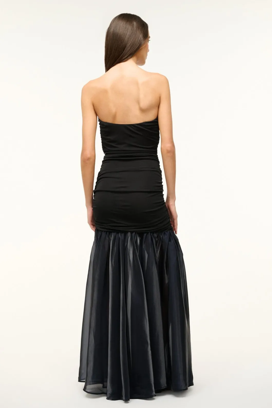 staud_liya_dress_black_navy_3.webp STAUD LIYA DRESS BLACK NAVY< The Evening Edit