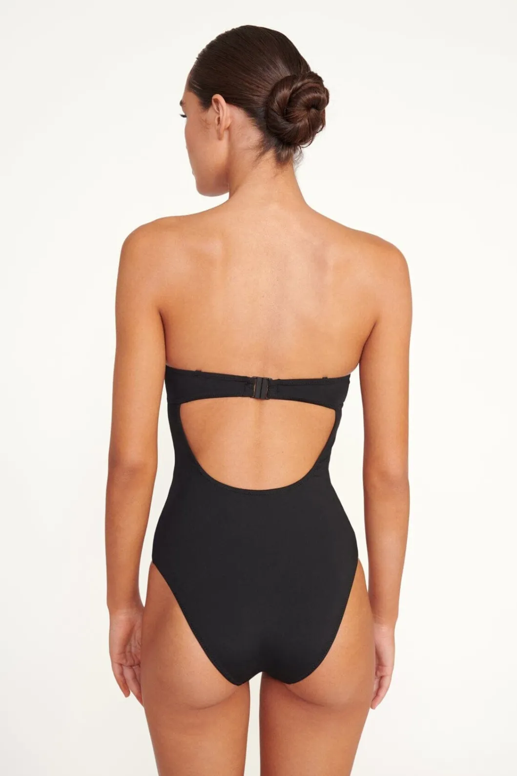 staud_maeve_one_piece_blackwhite__4.webp STAUD MAEVE ONE PIECE 1< Swim