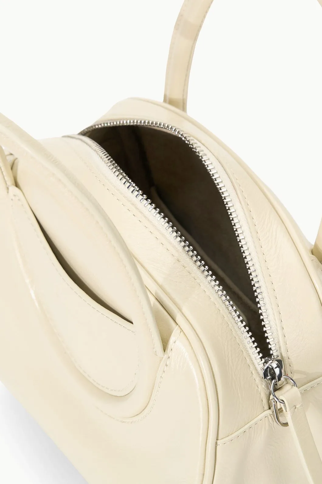 staud_maude_mini_bowler_bag_cream_6.webp STAUD MAUDE MINI BOWLER BAG< Clutches & Handhelds