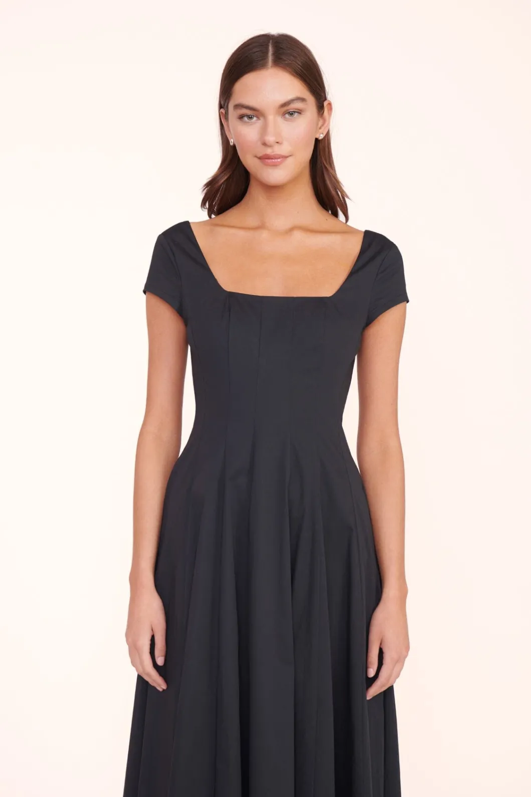 staud_maxi_short_sleeve_wells_dress_black_3.webp STAUD MAXI SHORT SLEEVE WELLS DRESS< Maxi Dresses | Dresses