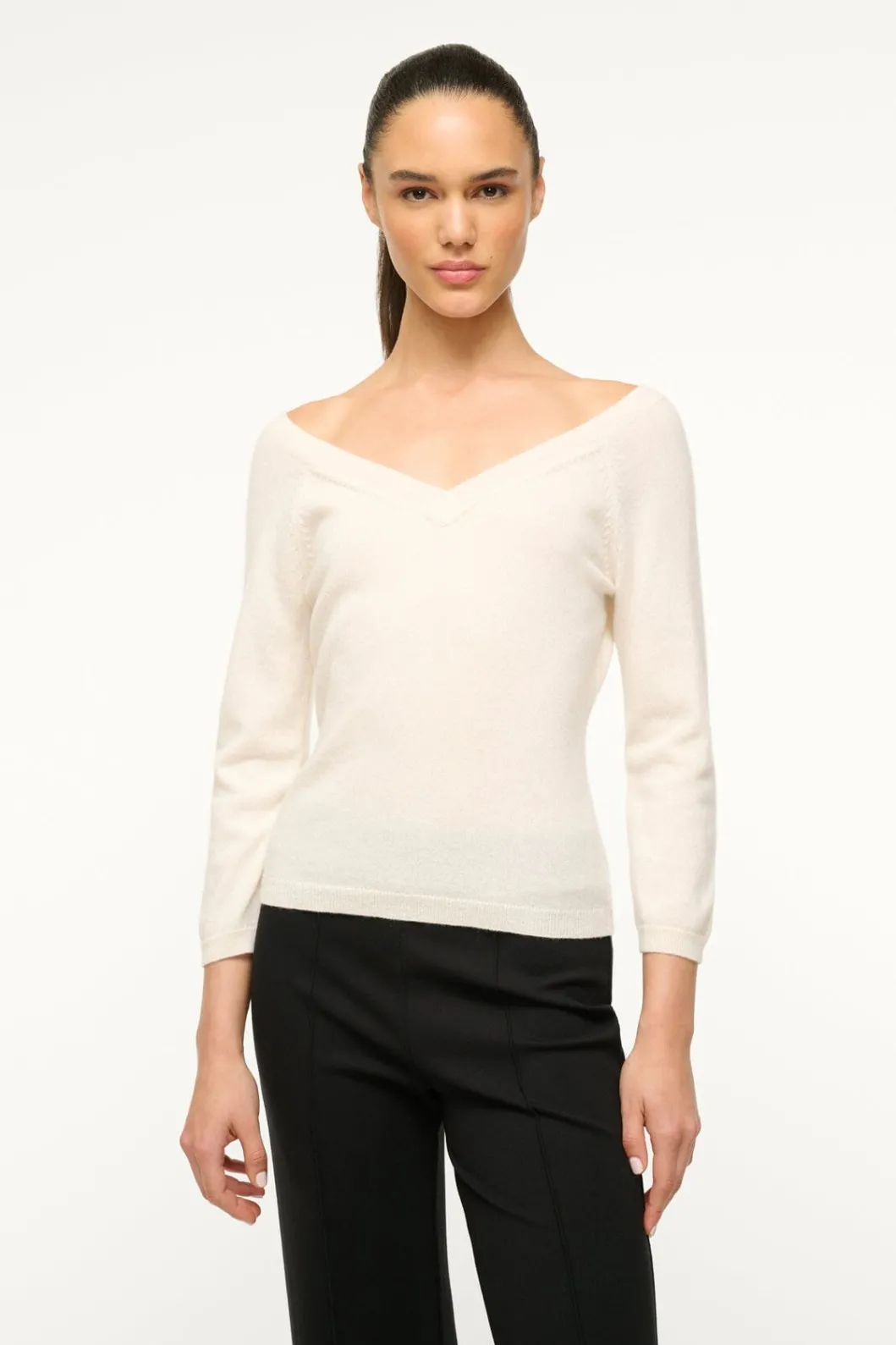 staud_mick_cashmere_sweater_ivory_0.webp STAUD MICK CASHMERE SWEATER< Sweaters