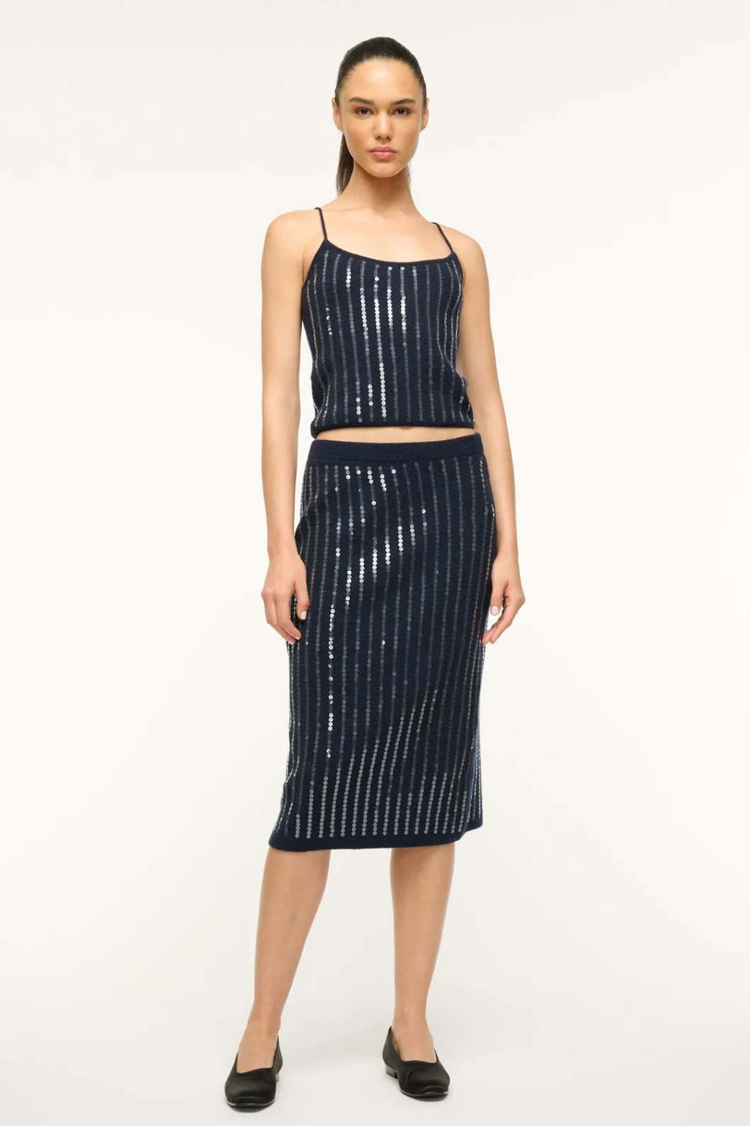staud_mimi_skirt_navy_2.webp STAUD MIMI SKIRT< Skirts