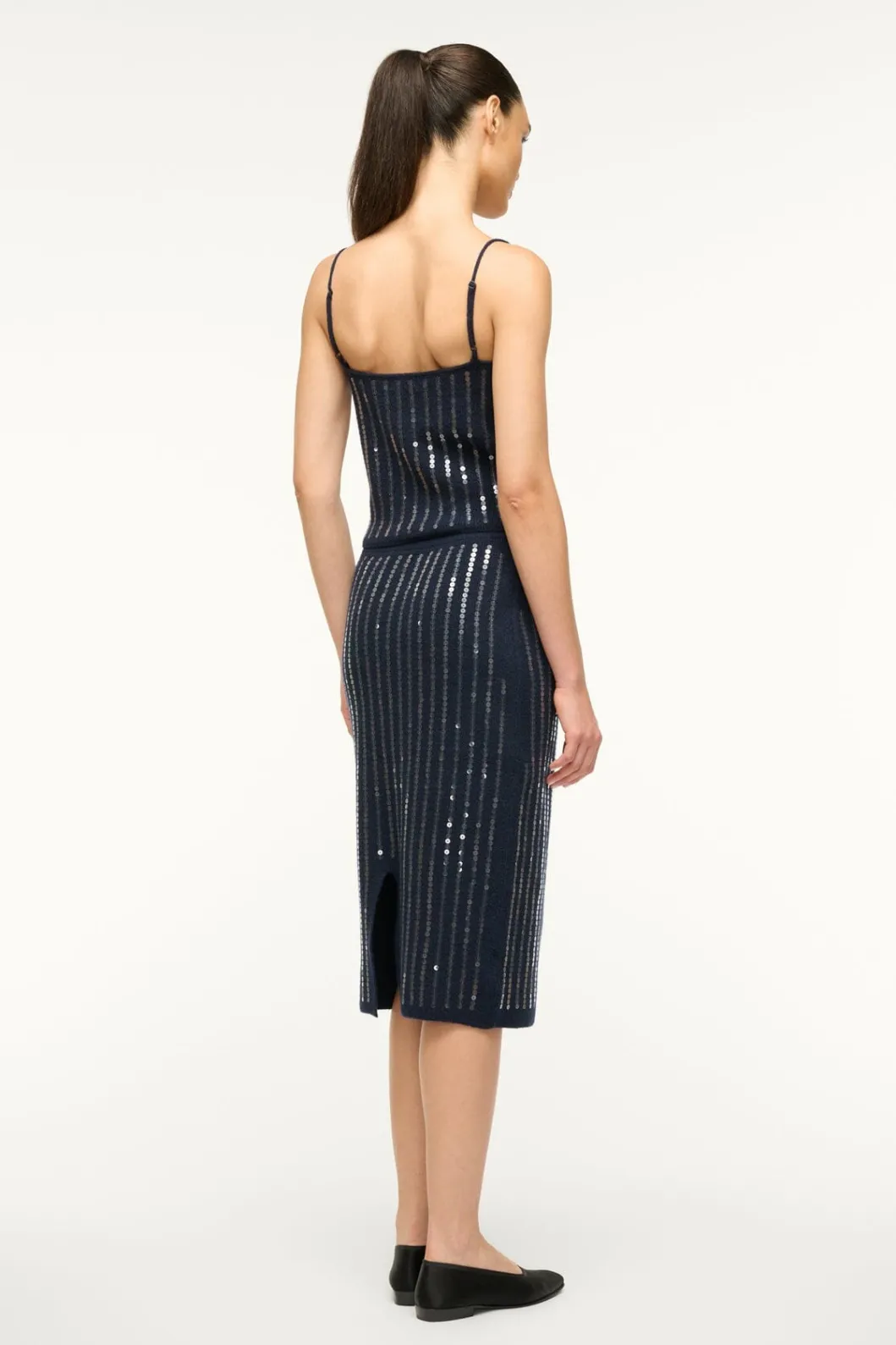 staud_mimi_skirt_navy_4.webp STAUD MIMI SKIRT< Skirts