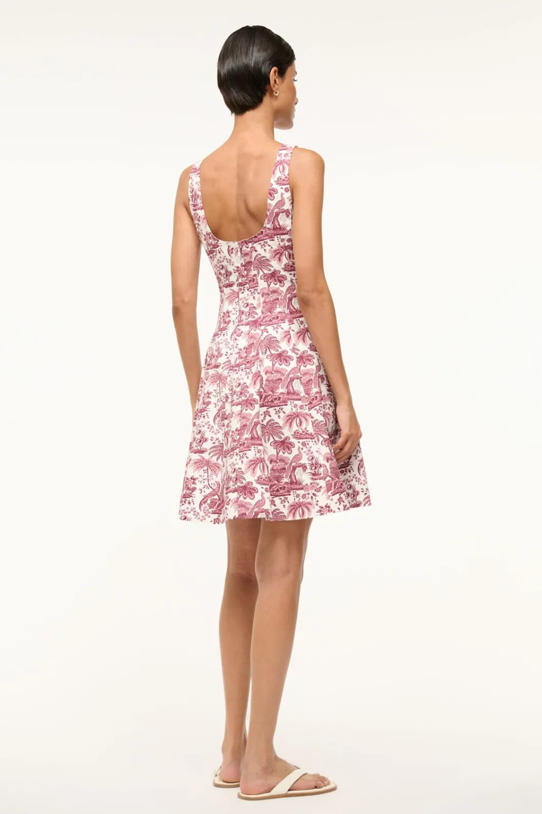 staud_mini_wells_dress_bordeaux_toile_2.webp STAUD MINI WELLS DRESS BORDEAUX TOILE< Mini Dresses | Dresses