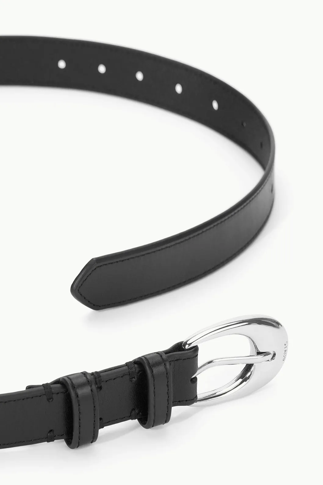 staud_moon_buckle_belt__mm_black_silver_2.webp STAUD MOON BUCKLE BELT - 26MM BLACK SILVER< Accessories
