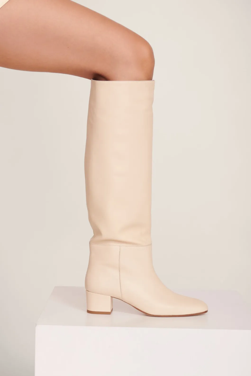 staud_nancy_boot_cream_5.webp STAUD NANCY BOOT< Boots