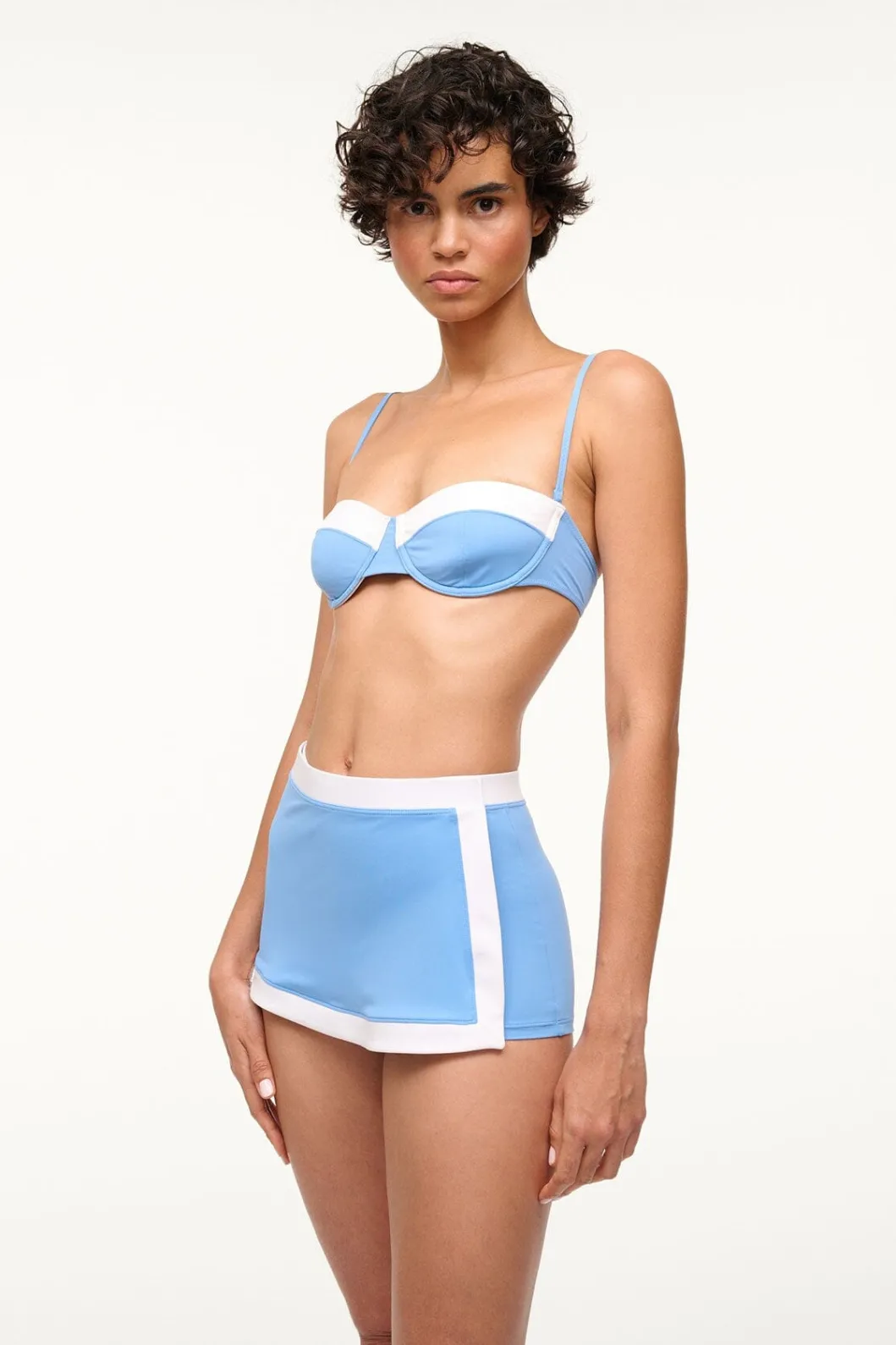 staud_nell_swim_skirt_azure_white_2.webp STAUD NELL SWIM SKIRT AZURE WHITE< Swim