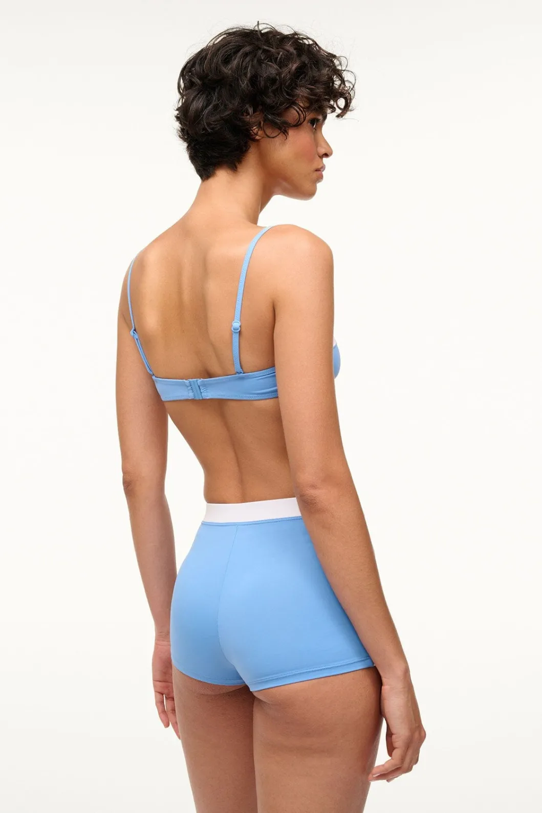 staud_nell_swim_skirt_azure_white_3.webp STAUD NELL SWIM SKIRT AZURE WHITE< Swim