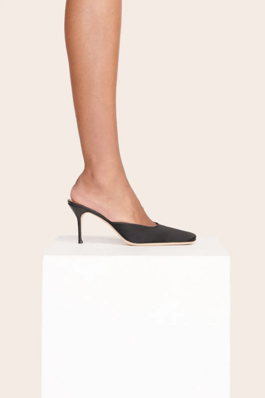 staud_otto_mule_black_3.webp STAUD OTTO MULE< Mules & Flats