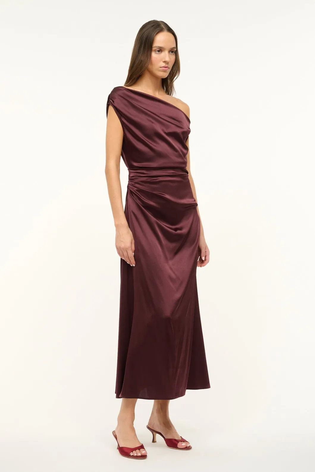 staud_phare_dress_merlot_2.webp STAUD PHARE DRESS< Dresses | The Evening Edit
